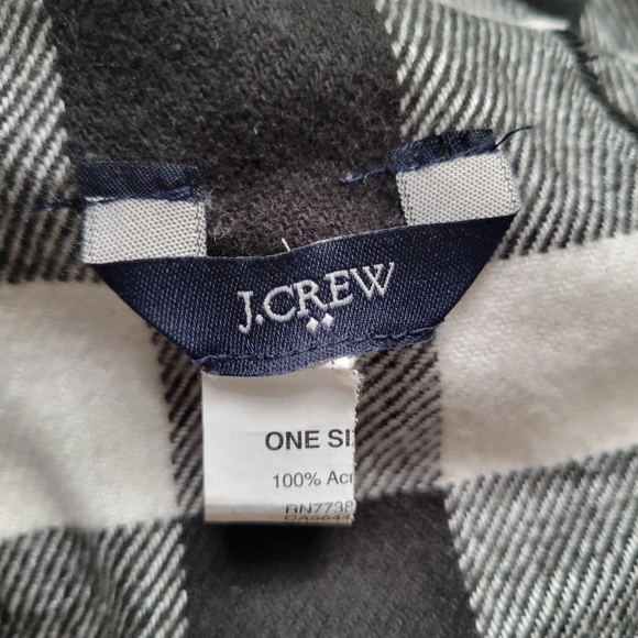 J Crew Rectangle Blanket Scarf with Pom Poms Black and White Check - Picture 2 of 10